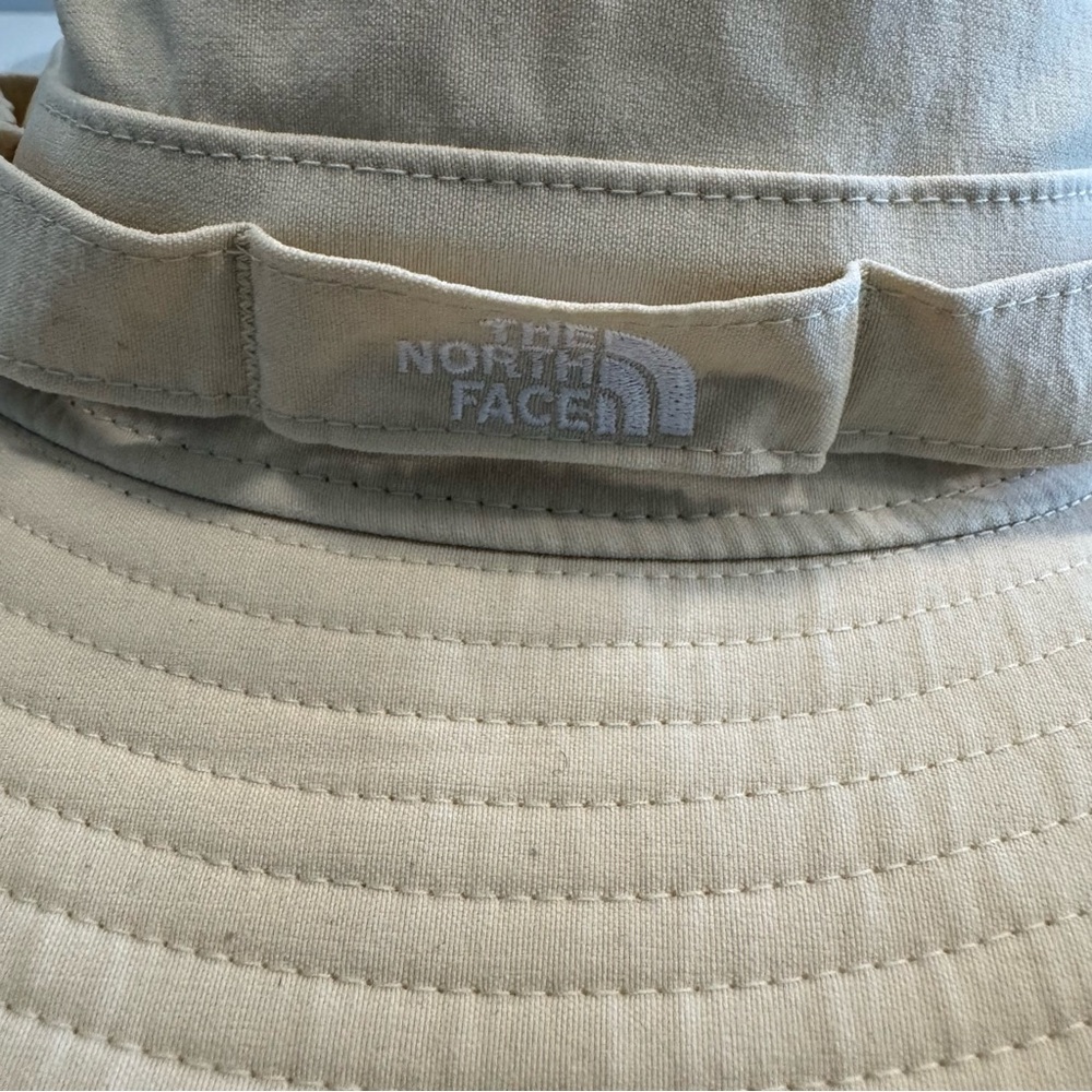 The North Face Brimmer Bucket Hat in Light Beige New - Picture 2 of 4